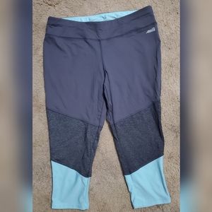 Avia active capris